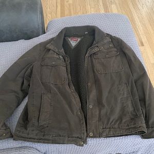 Men’s XL Levi’s distressed fleeced-lined, hoodless bomber jacket